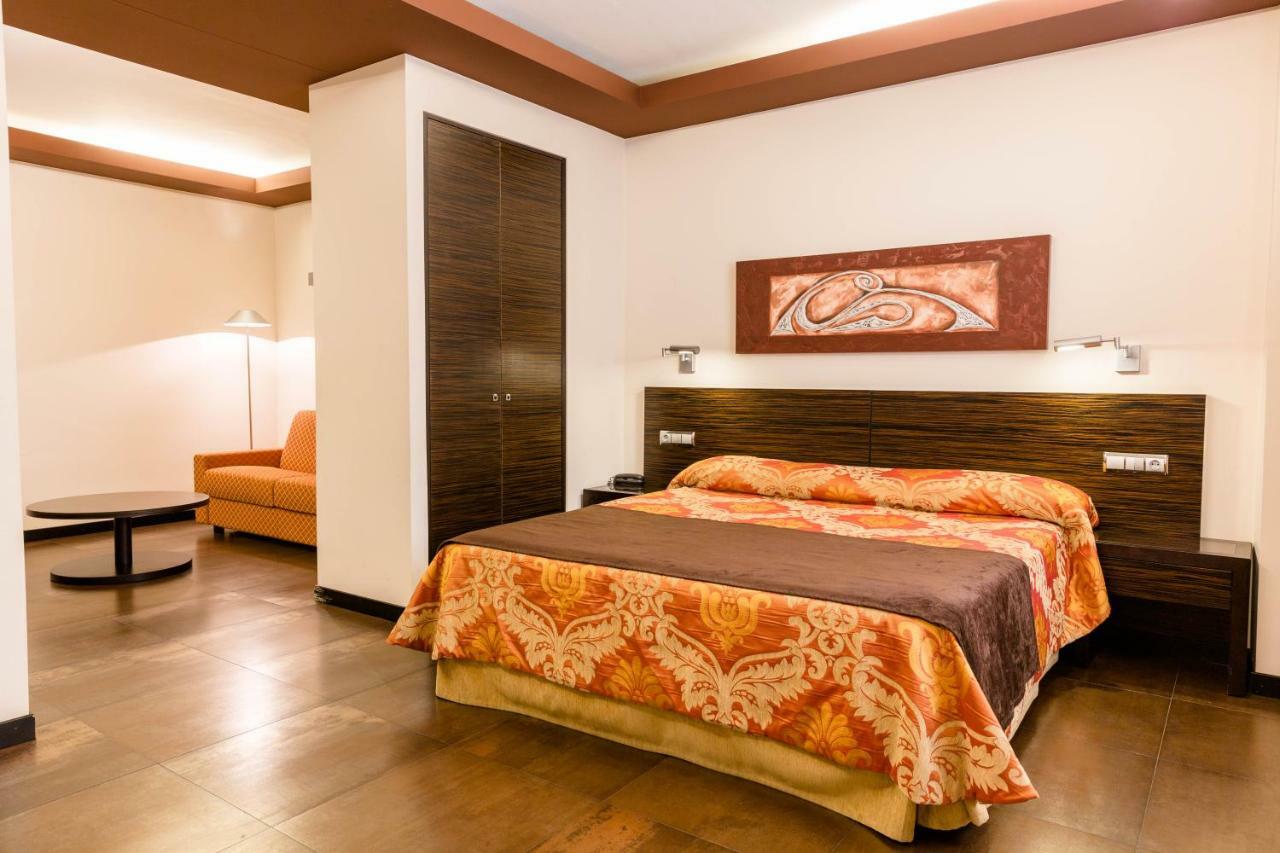 Hospedium Hotel Los Periquitos Fortuna Extérieur photo